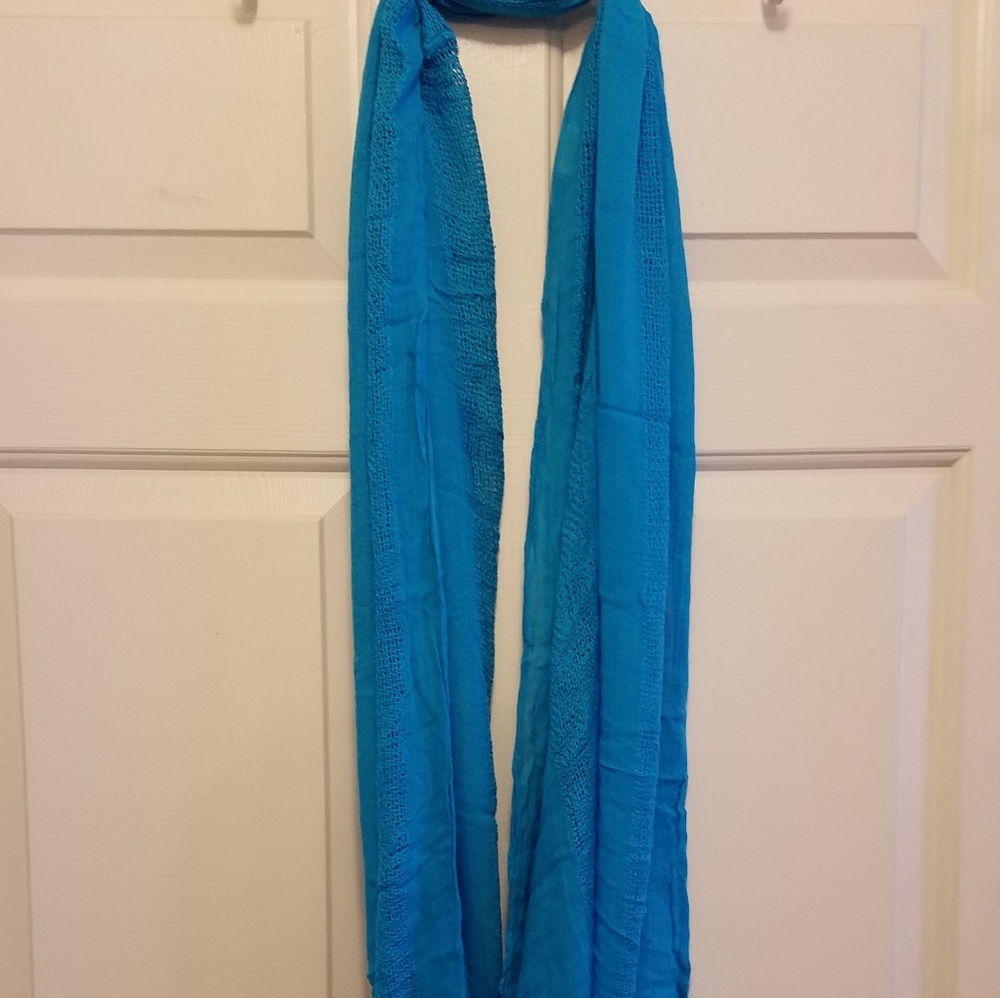 Scarves - Picture 3 of 4